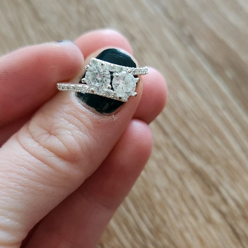 Sterling Silver Cubic Zirconia Ring - Picture 4 of 6